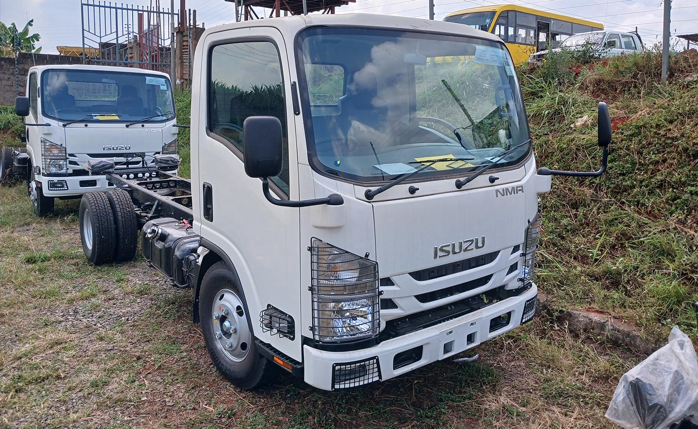 isuzu cars